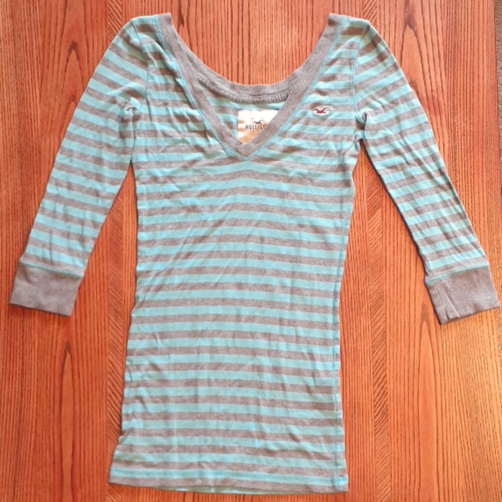 Hollister shirt - blue and grey striped